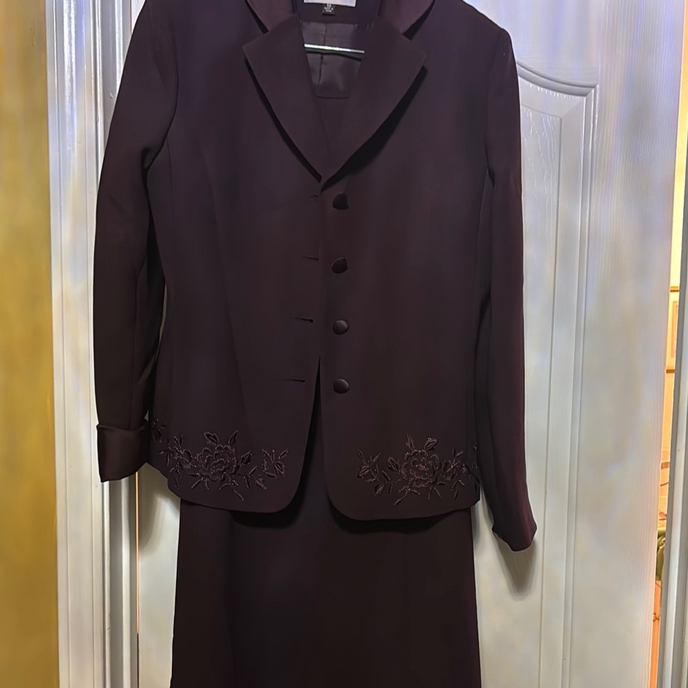 Women's Dark Plum Suit Set with Floral Embroidery